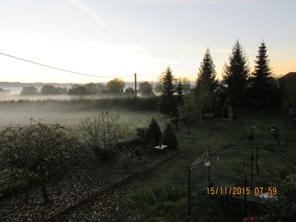 Domaine Le Chec Bed and Breakfast Saint-Ost Buitenkant foto